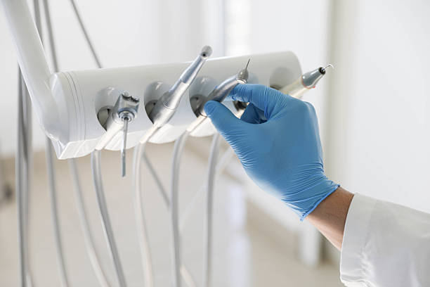 Professional Emergency Dentist technician working in St. James, MO